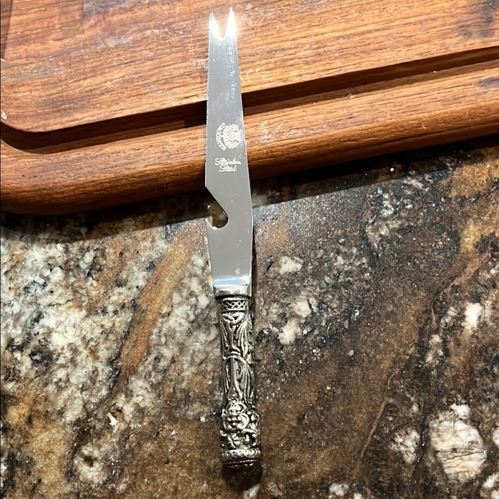 Beautiful Jacobite stainless steel cheese knife with Ornate Handle